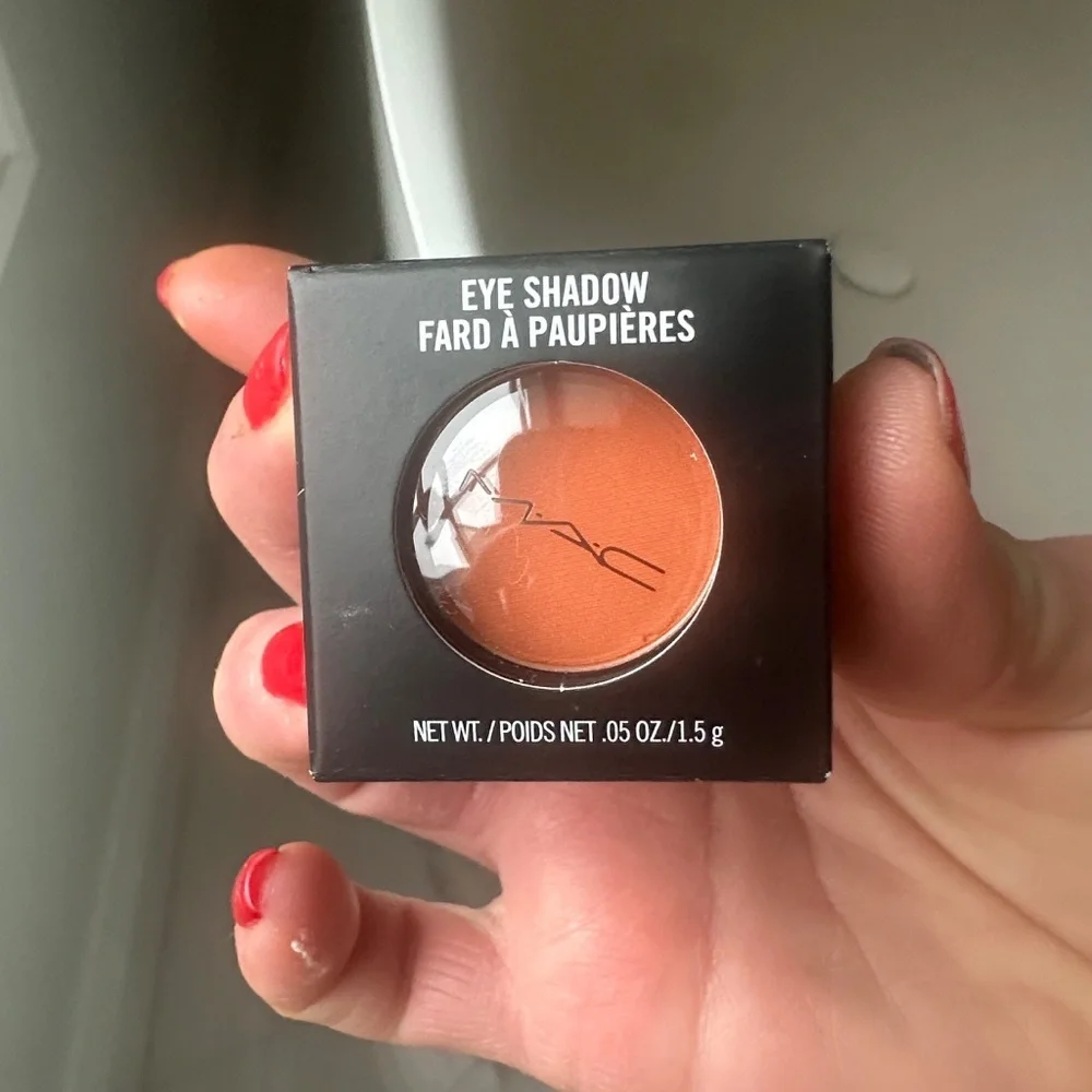 MAC Matte Eyeshadow- Rule